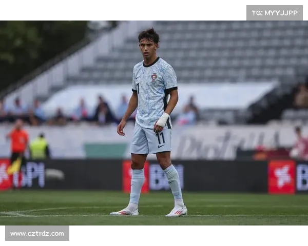 欧冠历史传奇球员的光辉岁月与经典瞬间回顾 欧冠历史传奇球员的光辉岁月与经典瞬间回顾