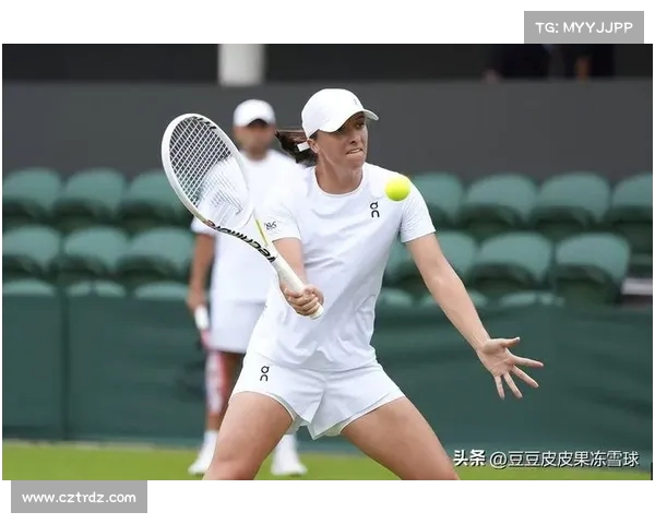 激烈角逐！全球顶级网球选手展开年度盛大战，精彩瞬间尽在本场赛事